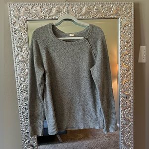Vintage JCrew Lamb’s Wool Sweater! Size XL women’s. Cute zipper detail on front